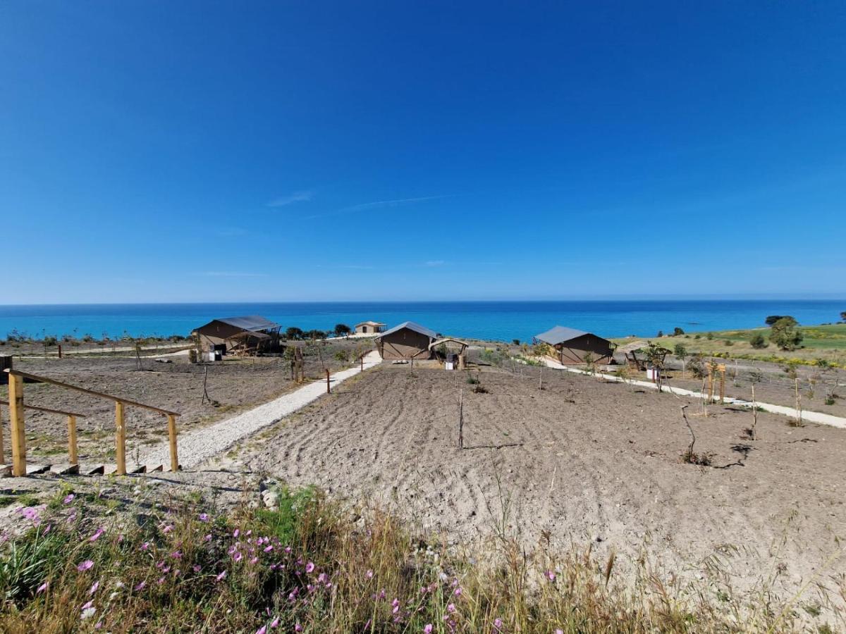 Tendu' Punta Bianca Glamping Camp Палма де Монтекиаро Екстериор снимка