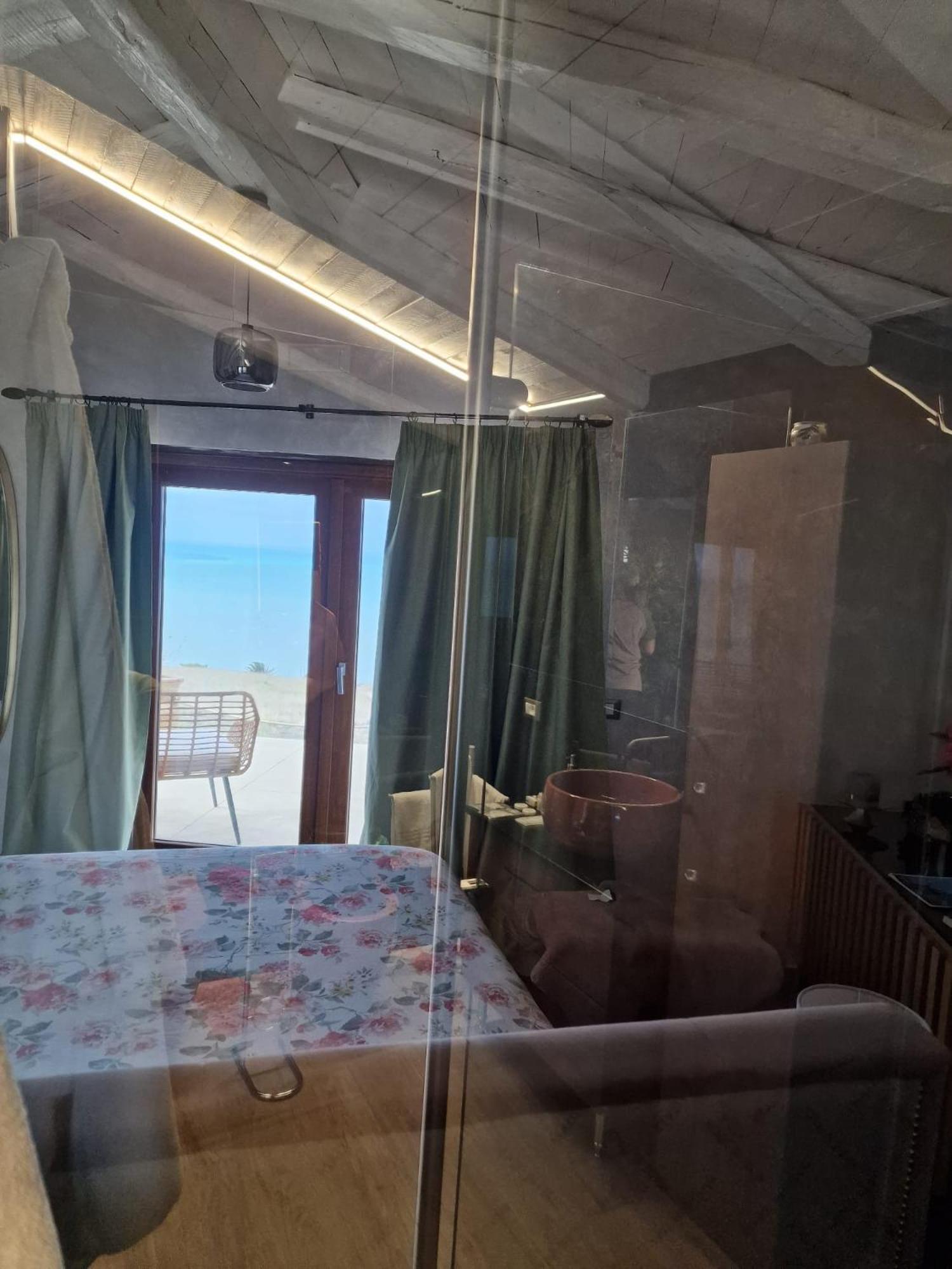 Tendu' Punta Bianca Glamping Camp Палма де Монтекиаро Екстериор снимка